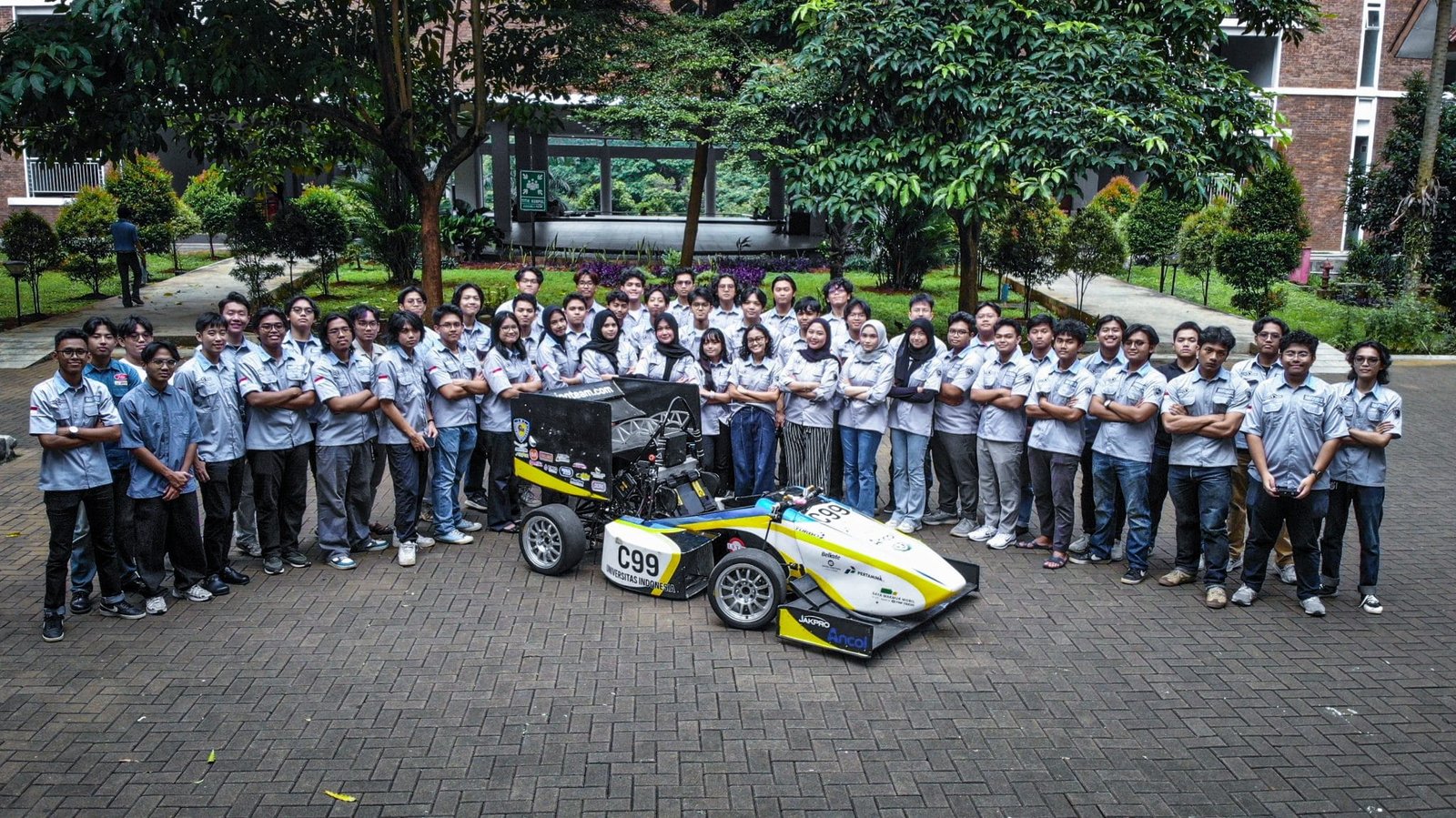 Ui Racing Team Team - UI Racing Team